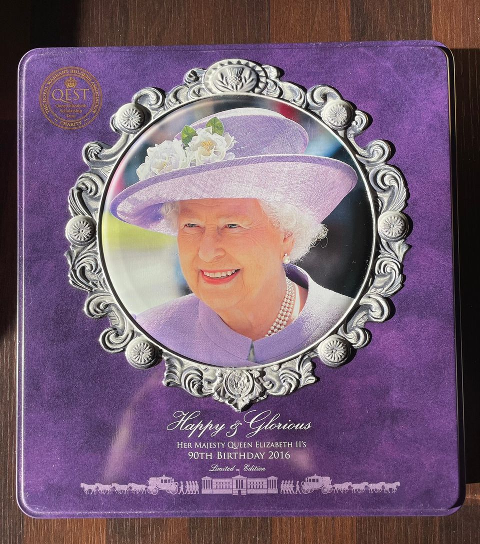 Kuningatar Elisabeth 90-vuotissyntymäpäivä juhlarasia