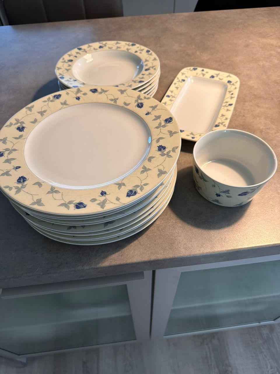 Matalat ja syvät lautaset astiasto wald porcelain