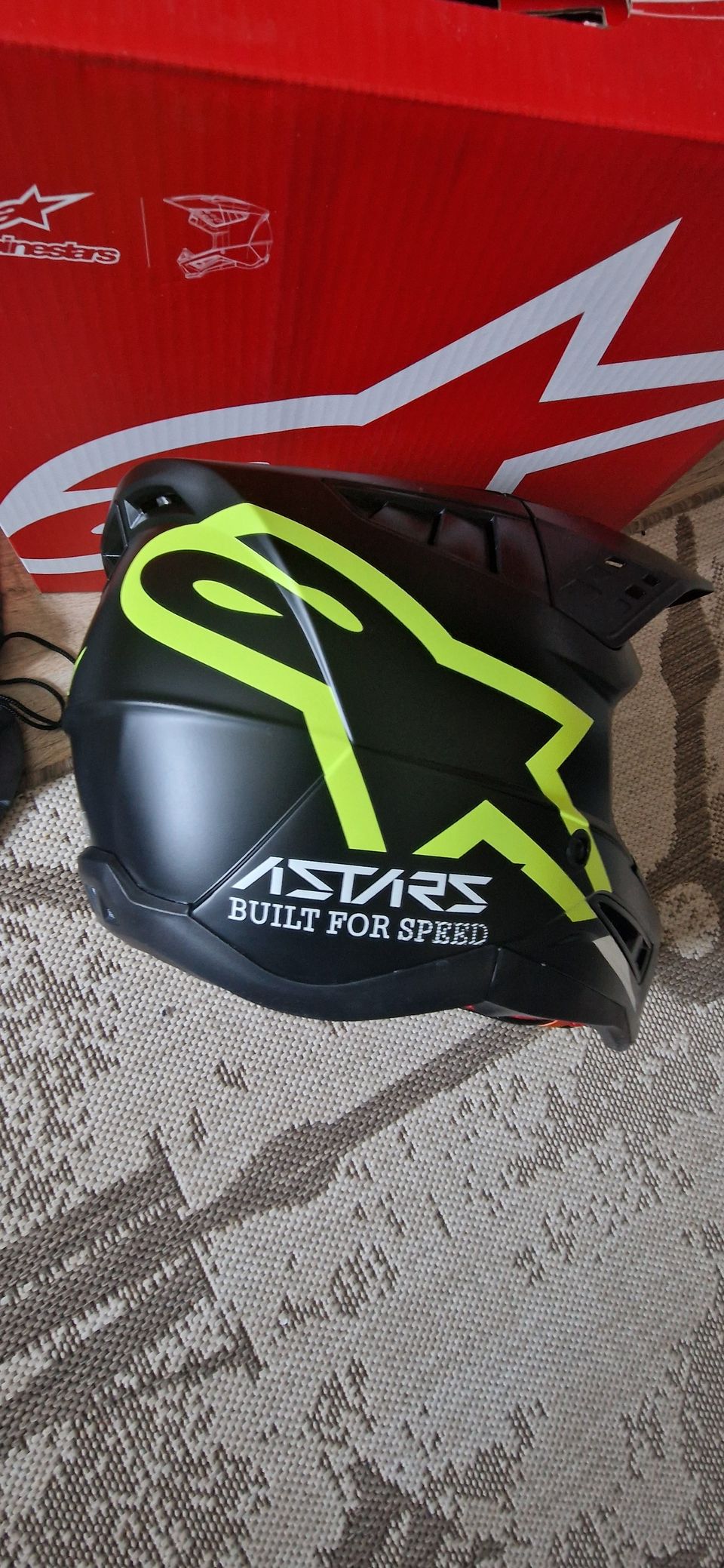 SM-5 Alpinestars uusi kypärä