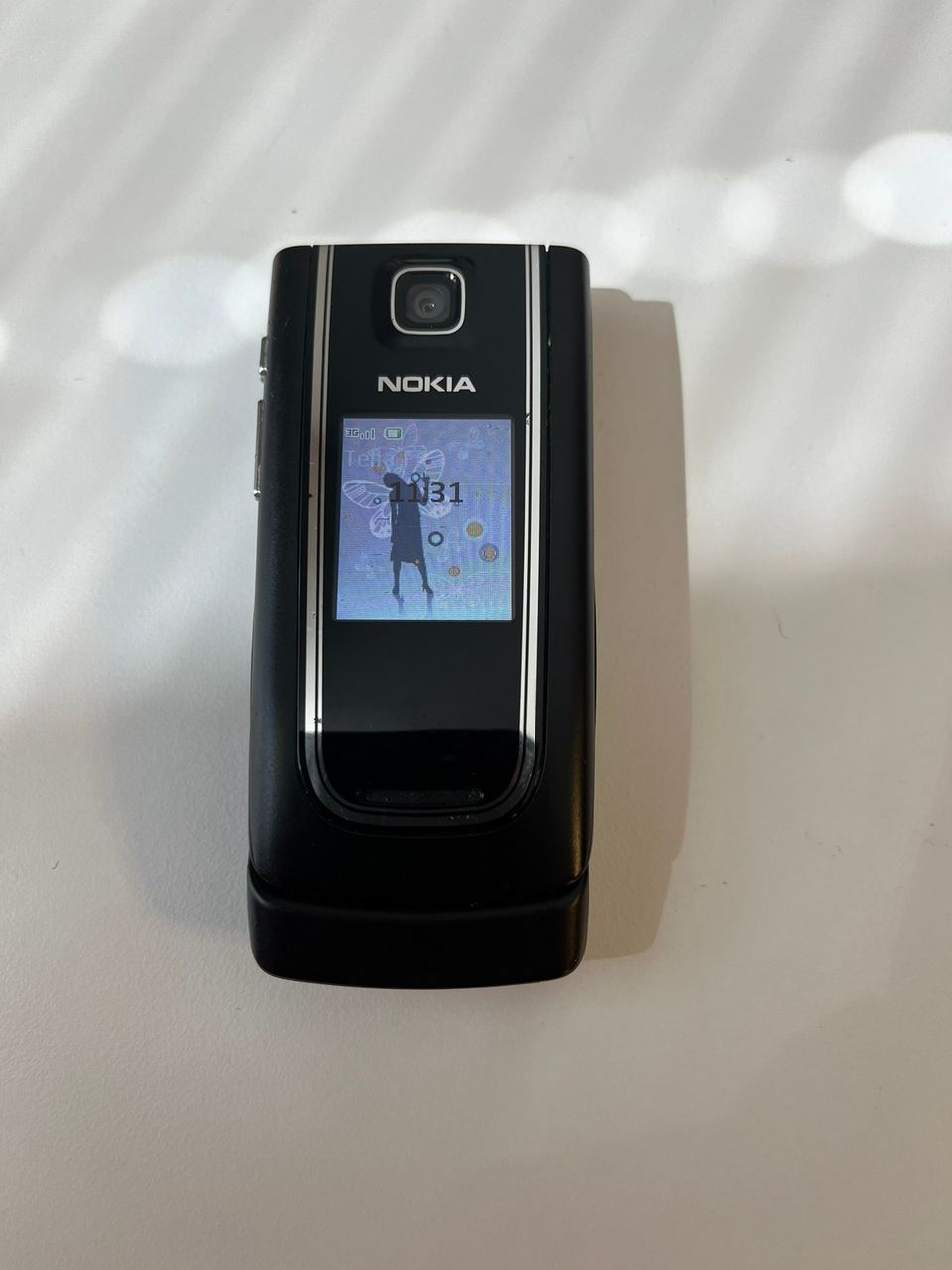 Nokia 6555 musta ja punainen