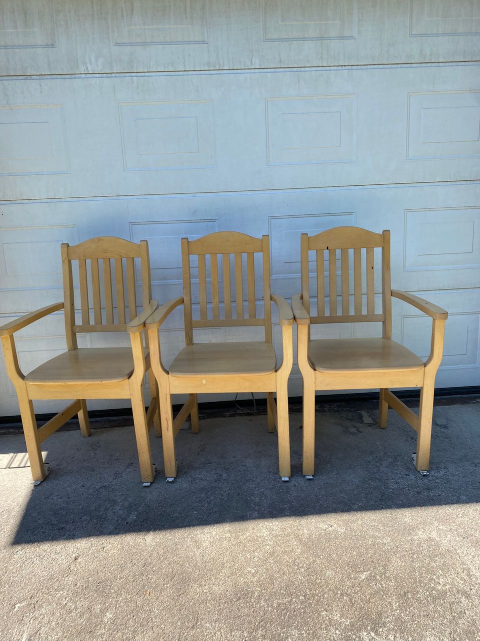 3kpl tuoleja