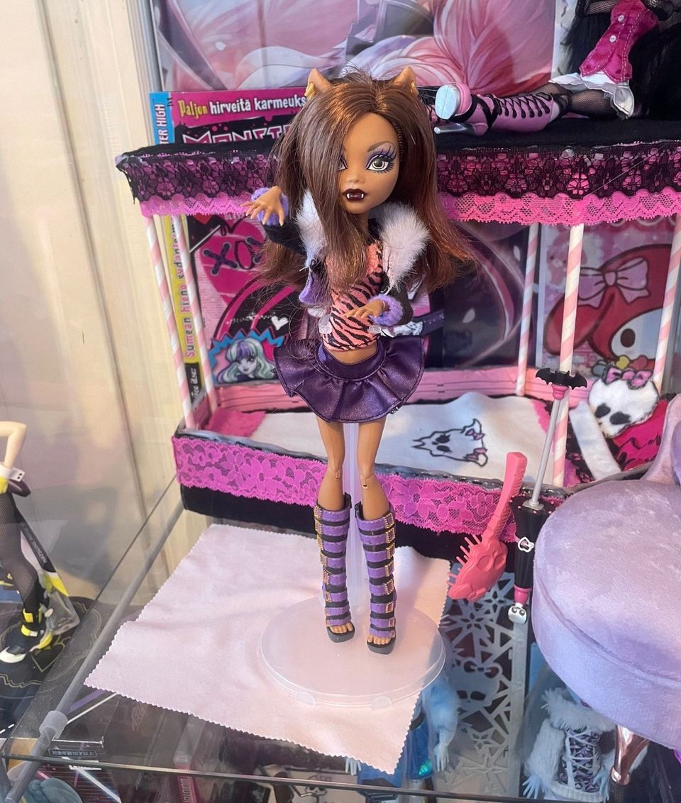 Clawdeen nukke monster high