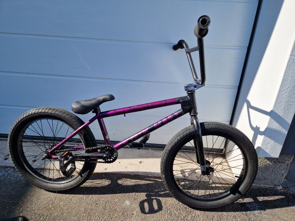 Kink Curb bmx