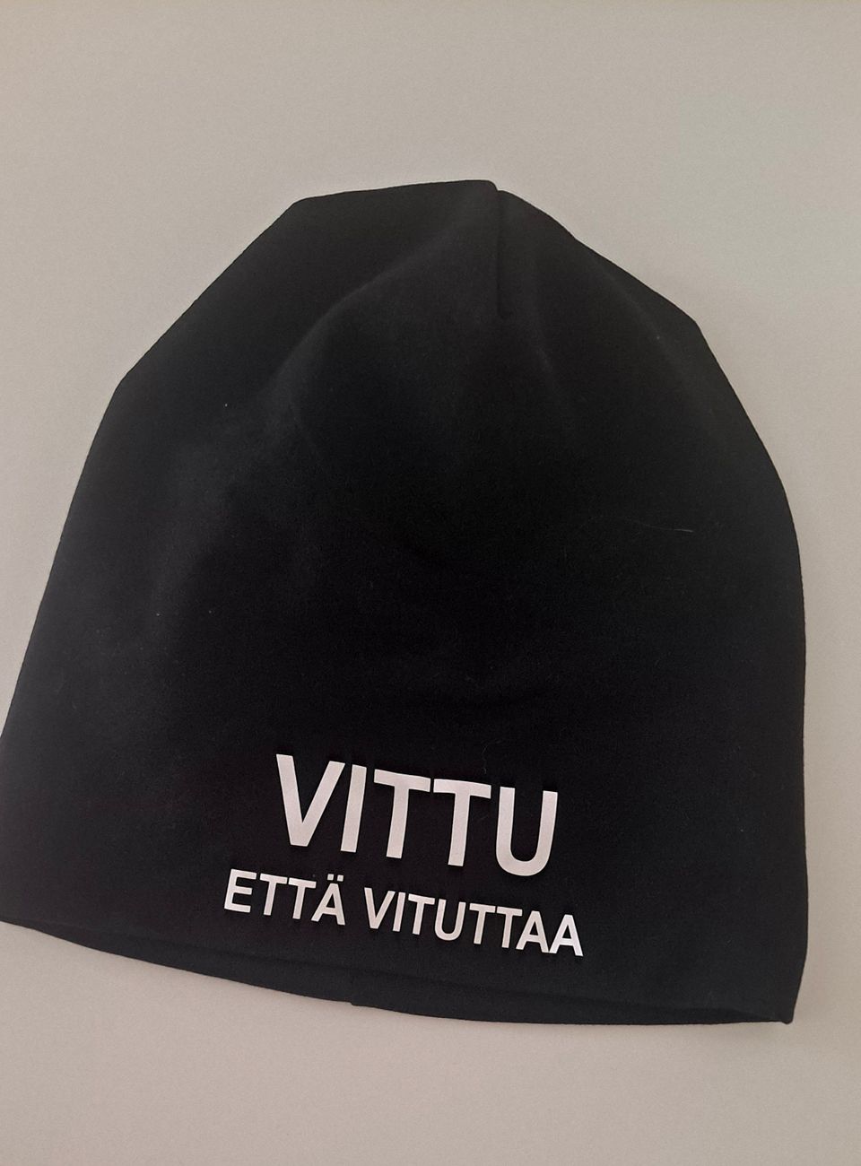 Vittu että vituttaa pipo