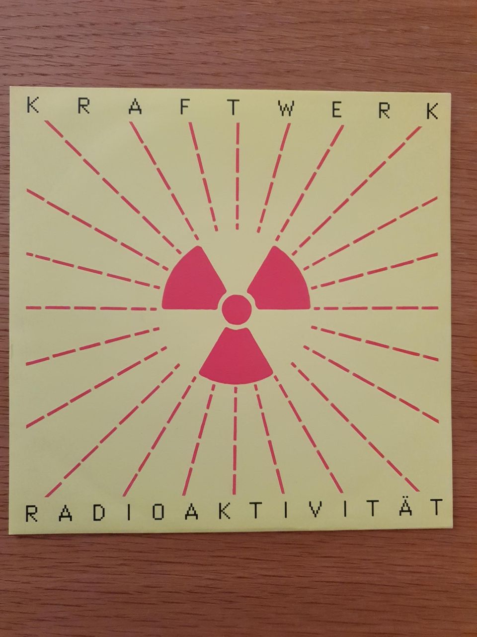 Kraftwerk - Radioaktivität - 7" sinkku