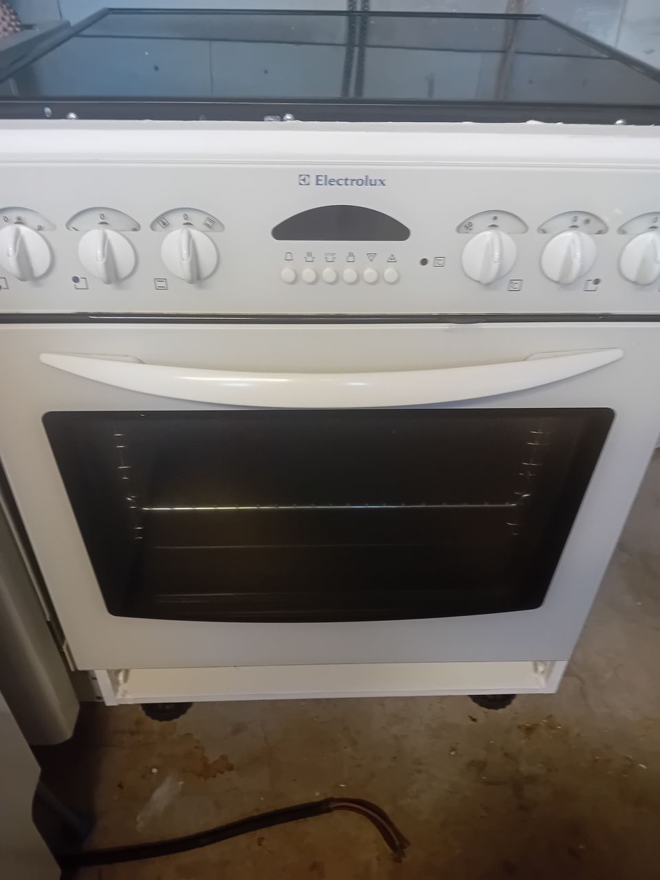 ELECTROLUX KIERTOILMAUUNI ja ERILLISLIESI