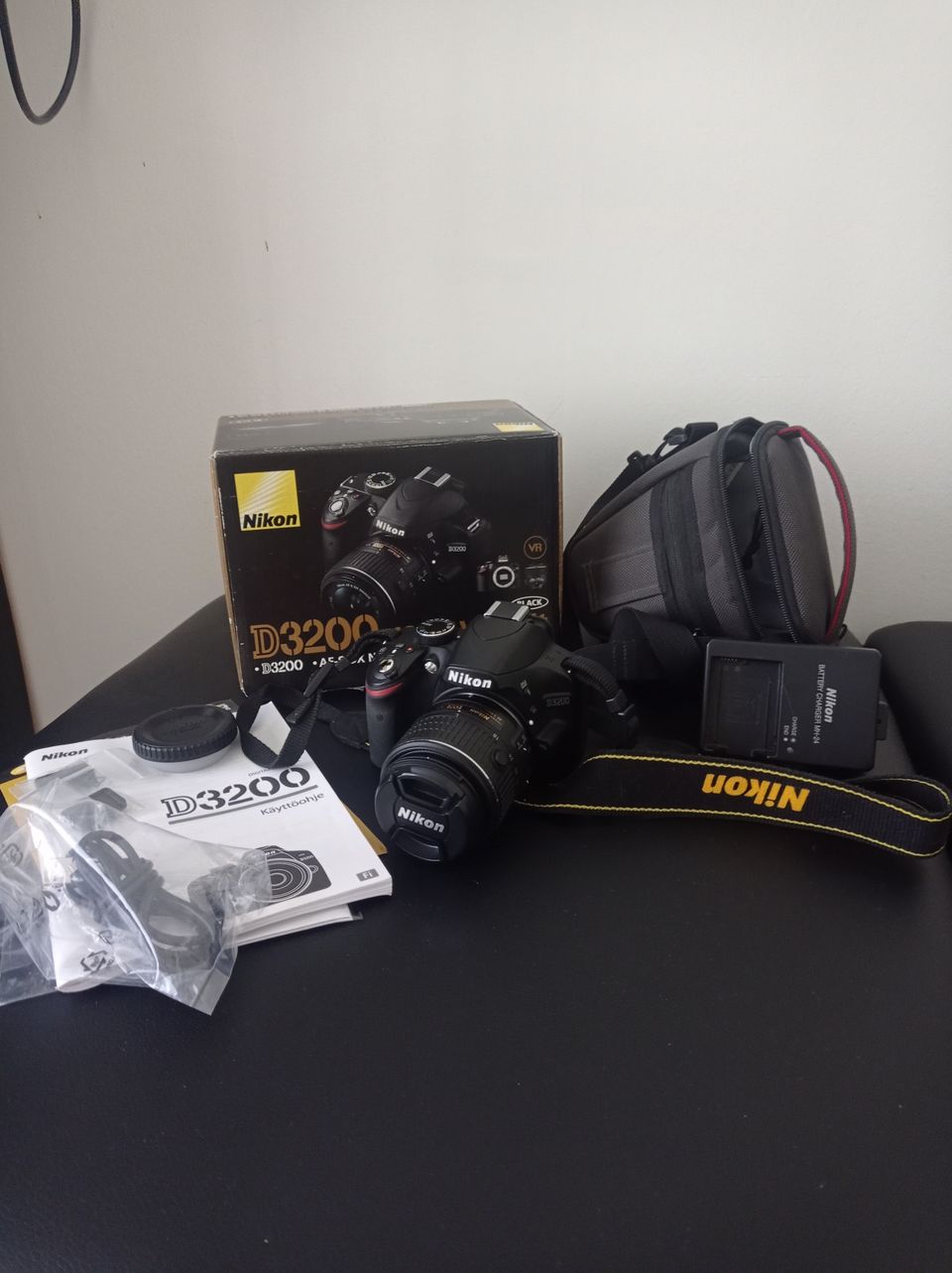 Nikon D3200 + kameralaukku