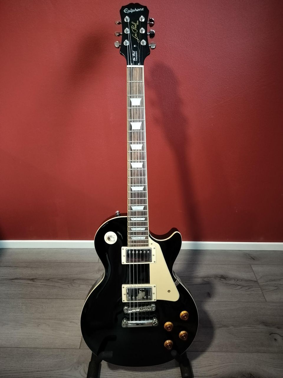 Epiphone Les Paul Standard + kantopussi.