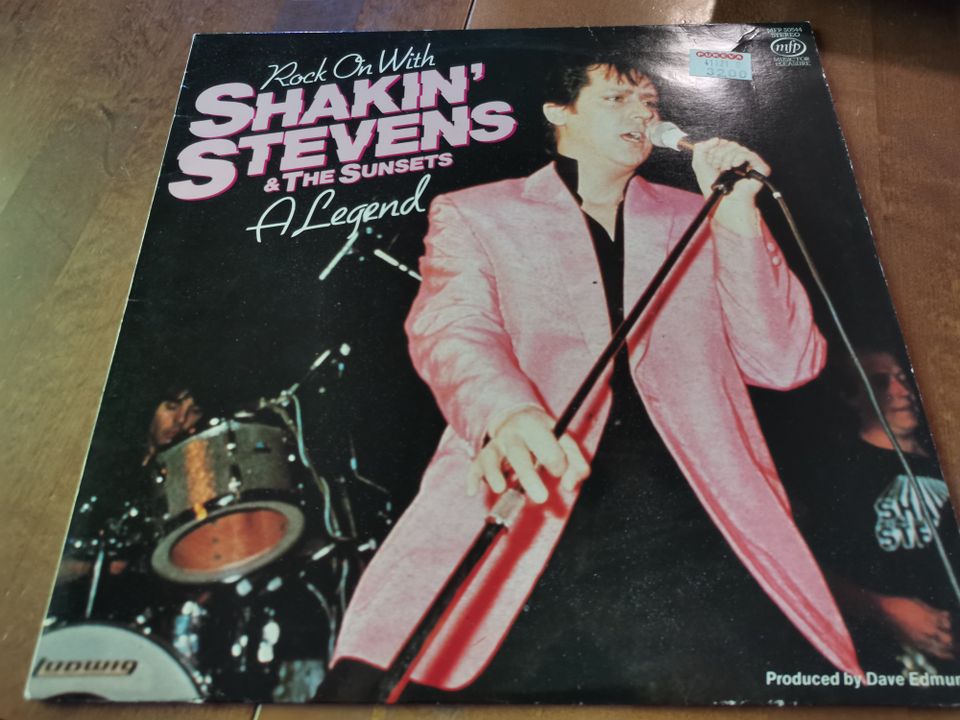 Shakin' Stevens a legend LP