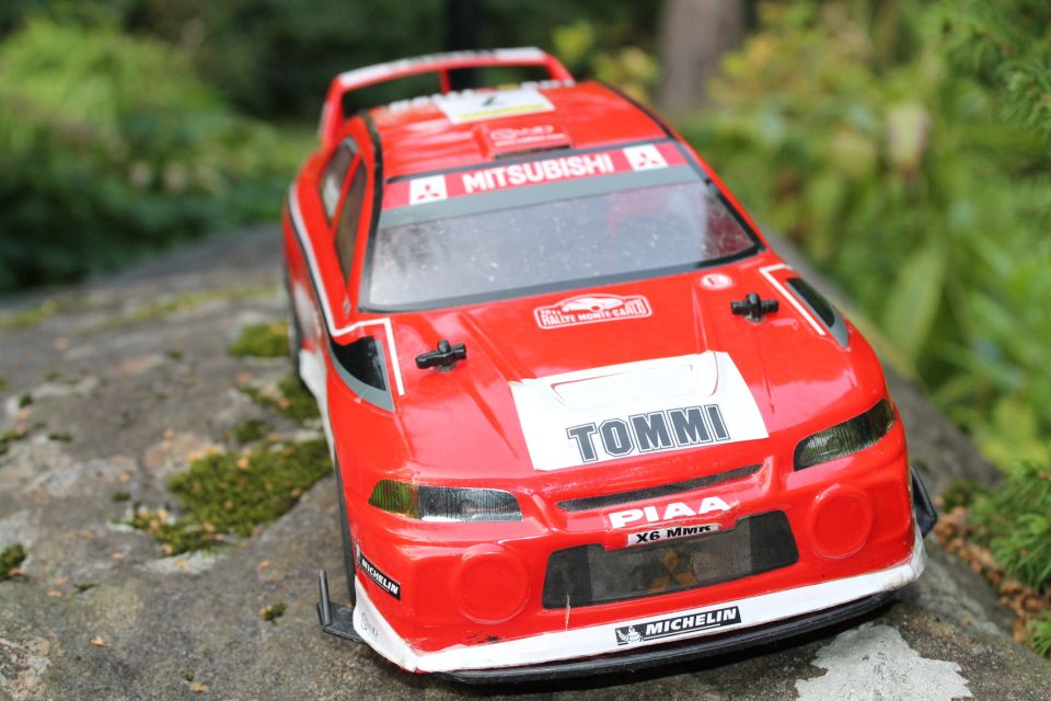 Tommi Mäkinen Mitsubishi Lancer 6.5 EVO WRC radio-ohjattava iso ralliauto 34cm