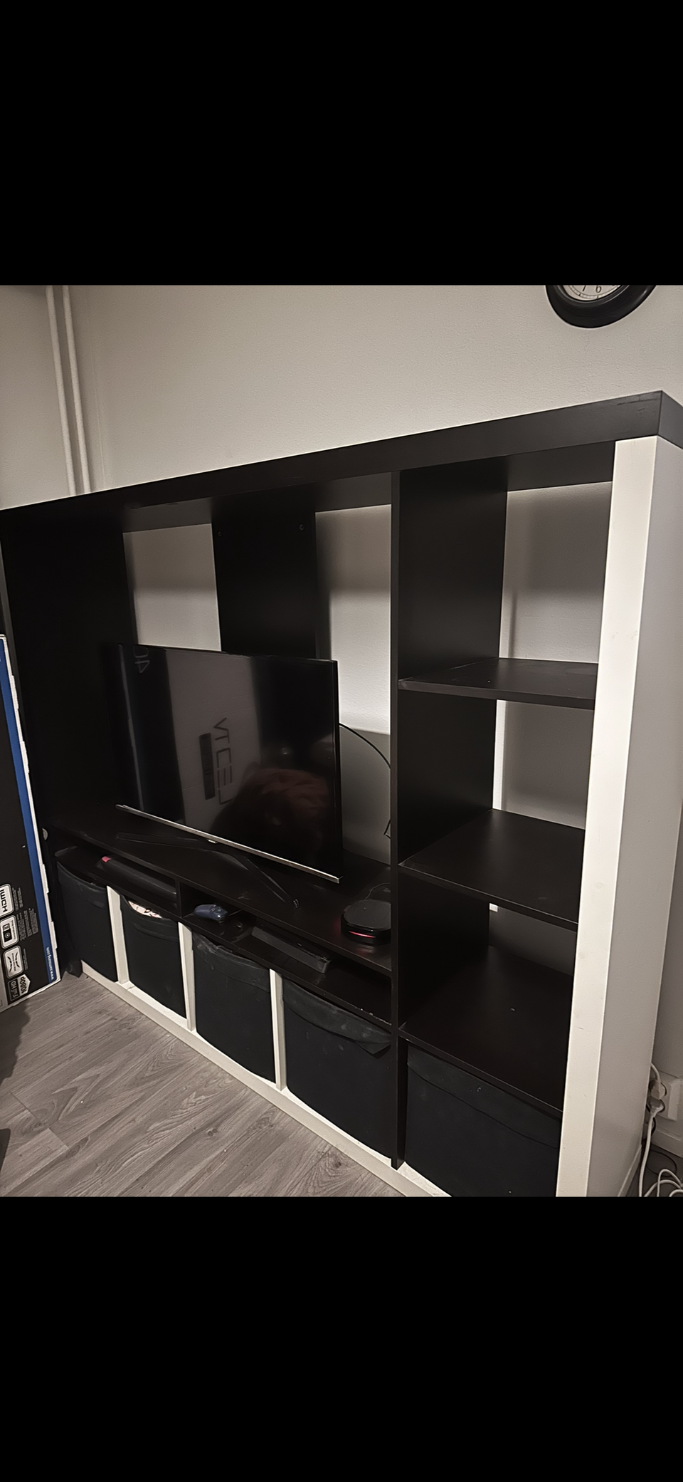 Myydään Ikea Expedit TV-taso