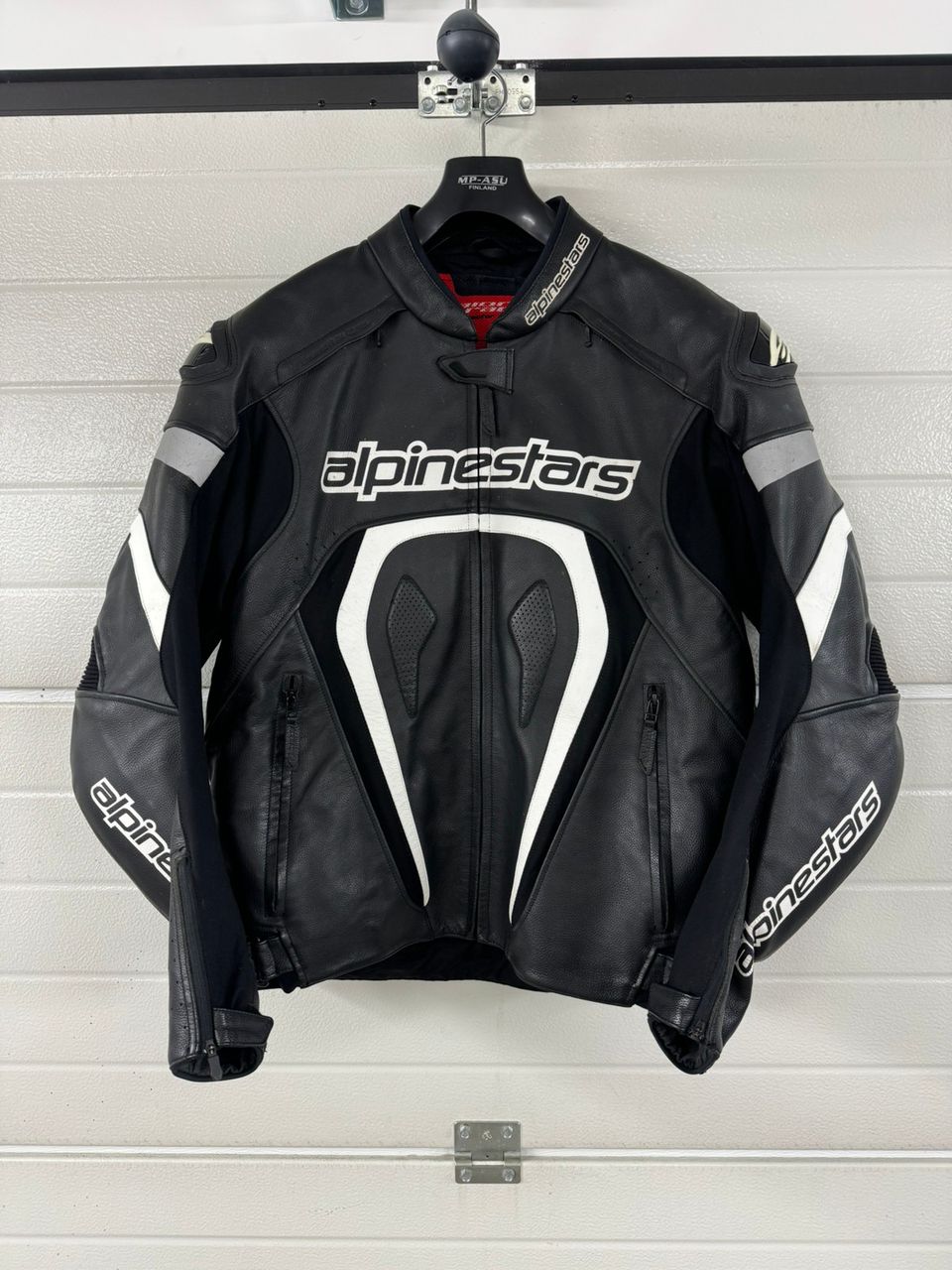 Alpinestars nahkatakki 60