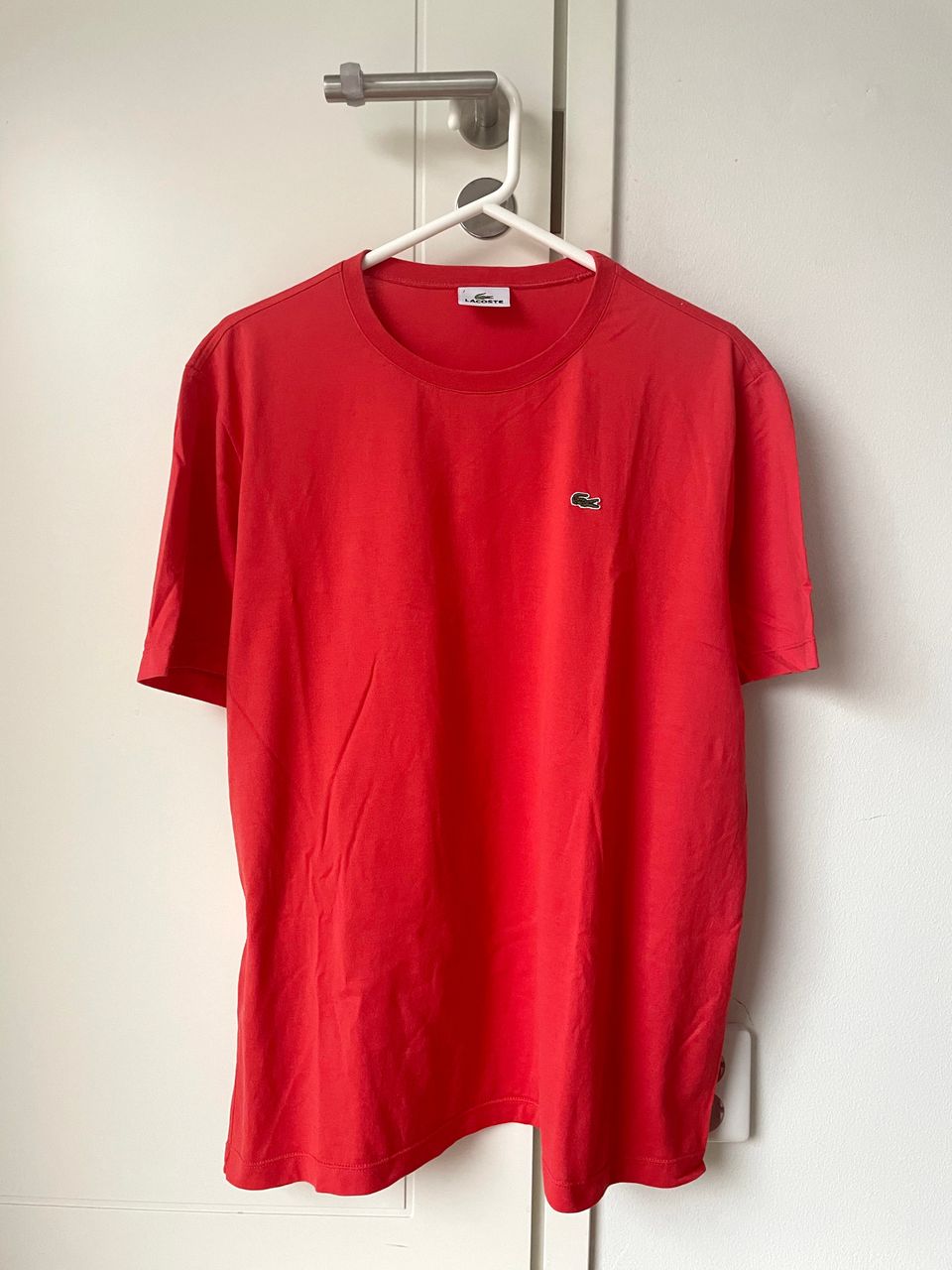 Lacoste punainen t-paita