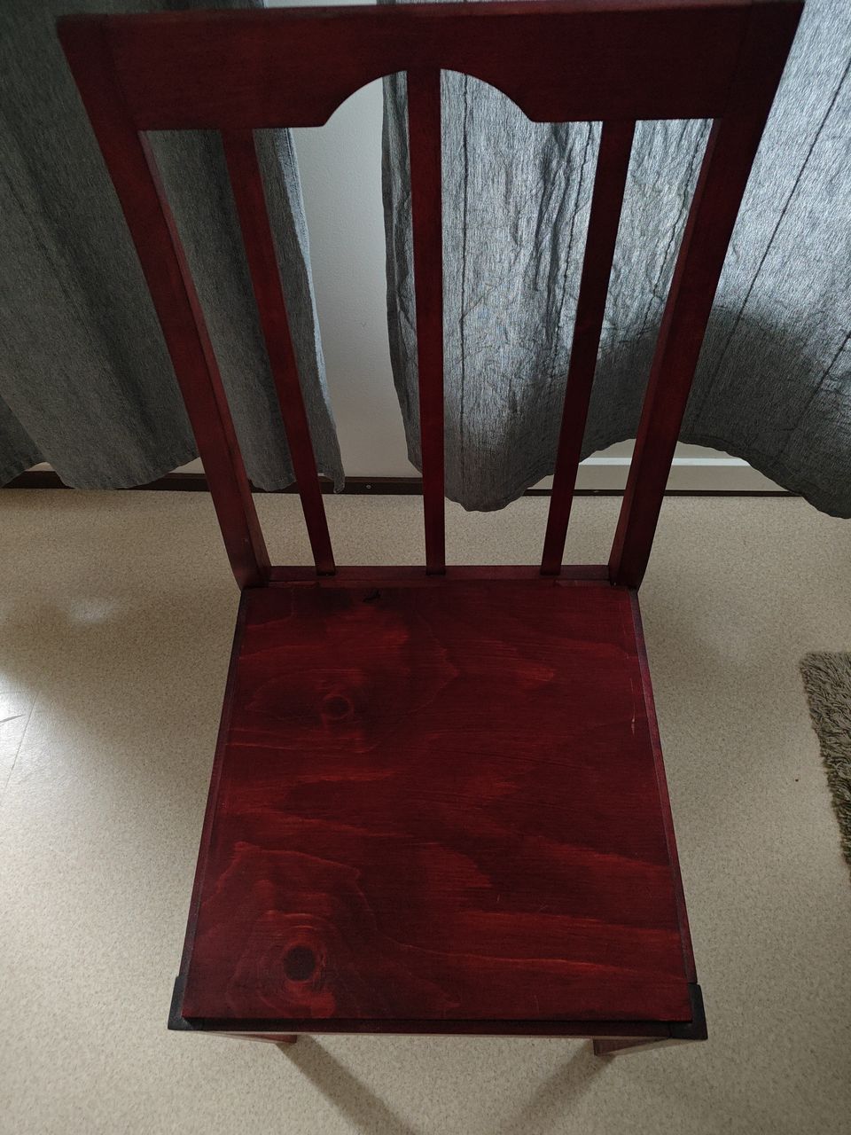 käsin tehty punapuu tuoli( hand made).