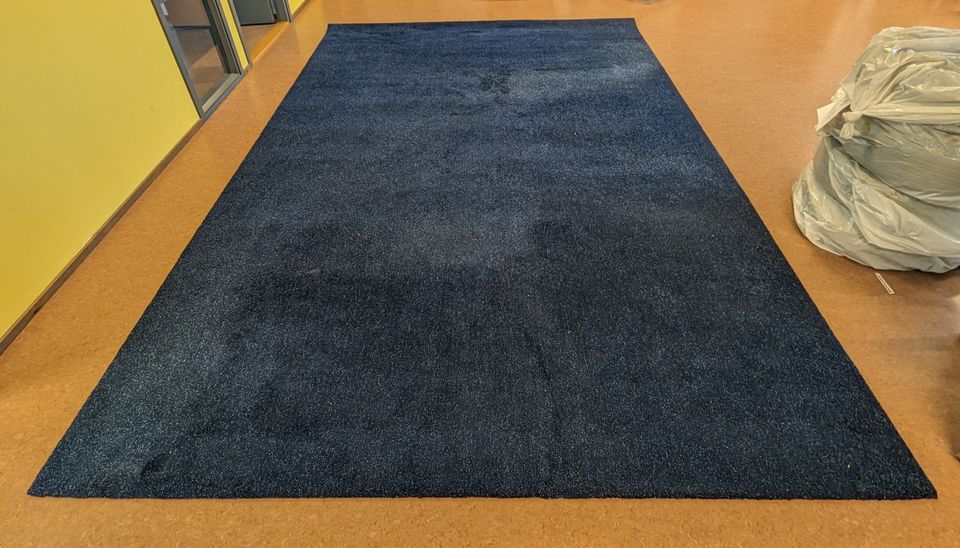 Sininen matto 250cm x 350cm