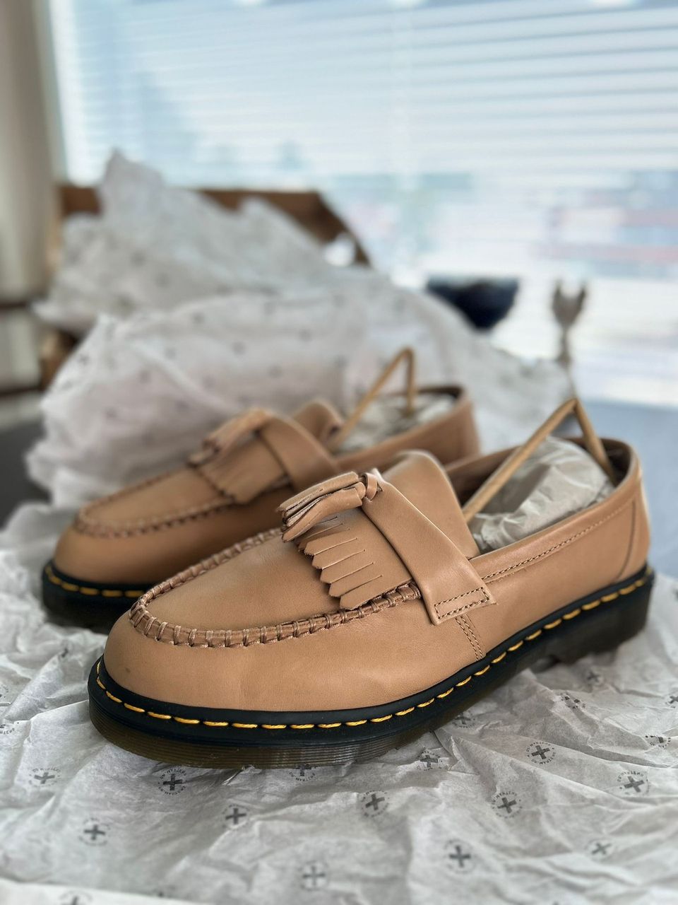 Myydään Doc Martens Adrian Loaferit