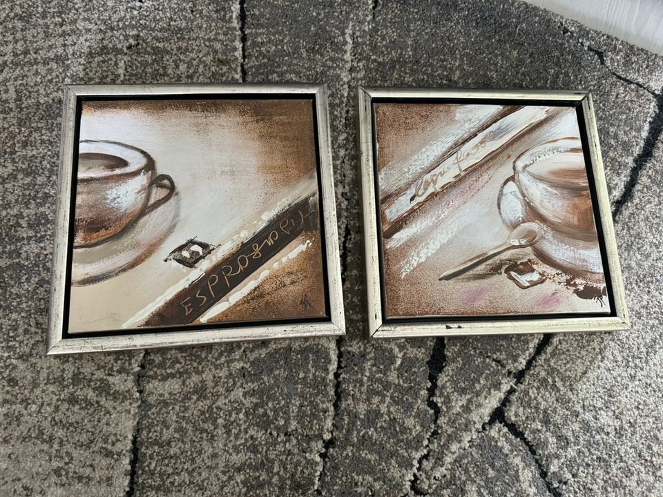 Kaksi kahvi aiheista taulua