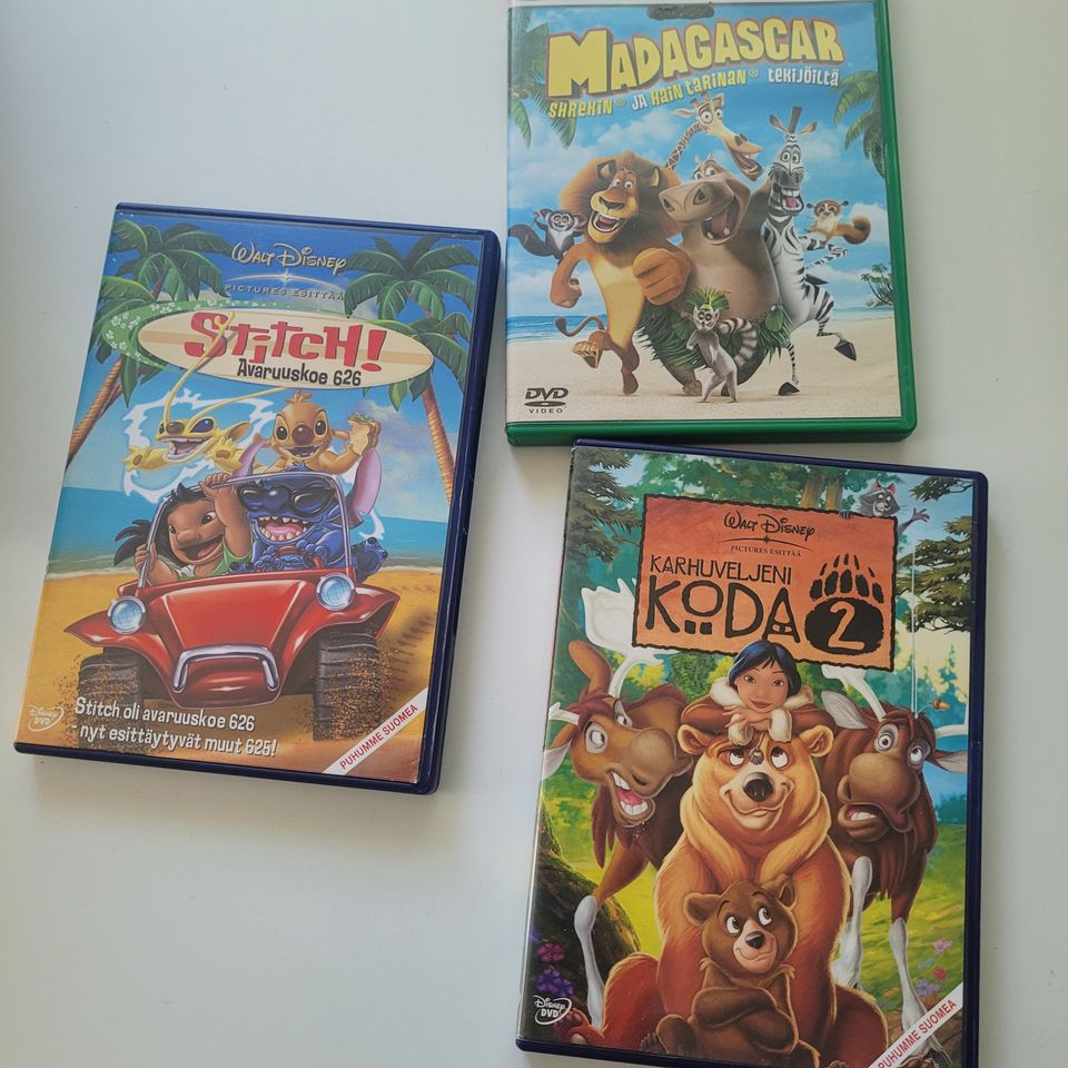 Lasten dvd:t   karhuveljeni koda 2     madagascar 1  stitch avaruuskoe 626