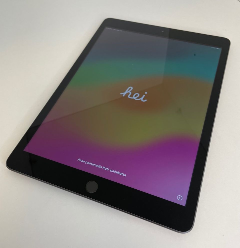 Apple iPad 10.2 (2020) 32 GB Wifi + 4G tähtiharmaa