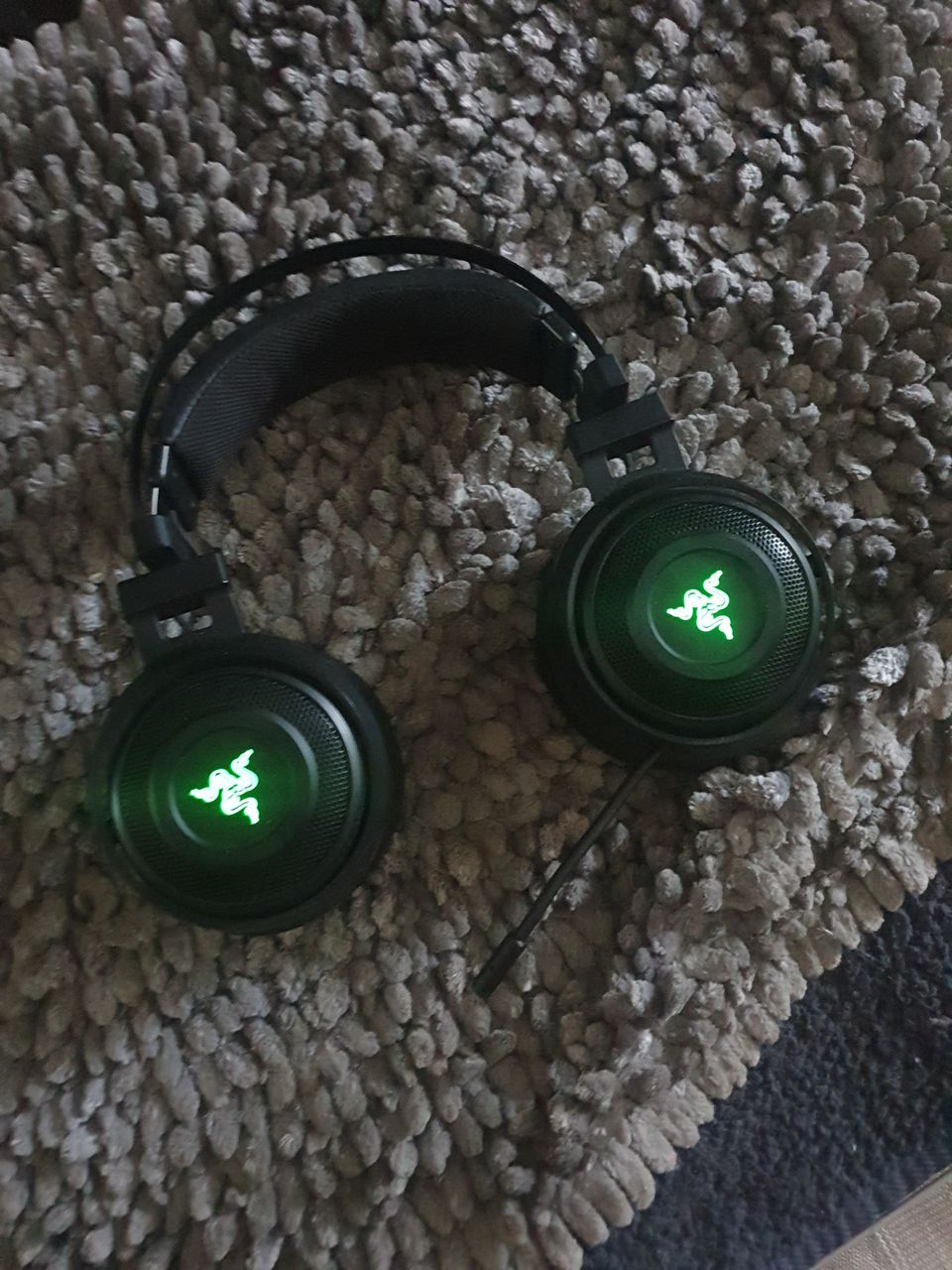 Razer nari langattomat kuullokkeet