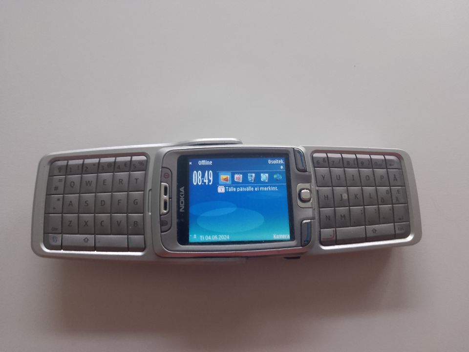 NOKIA E70