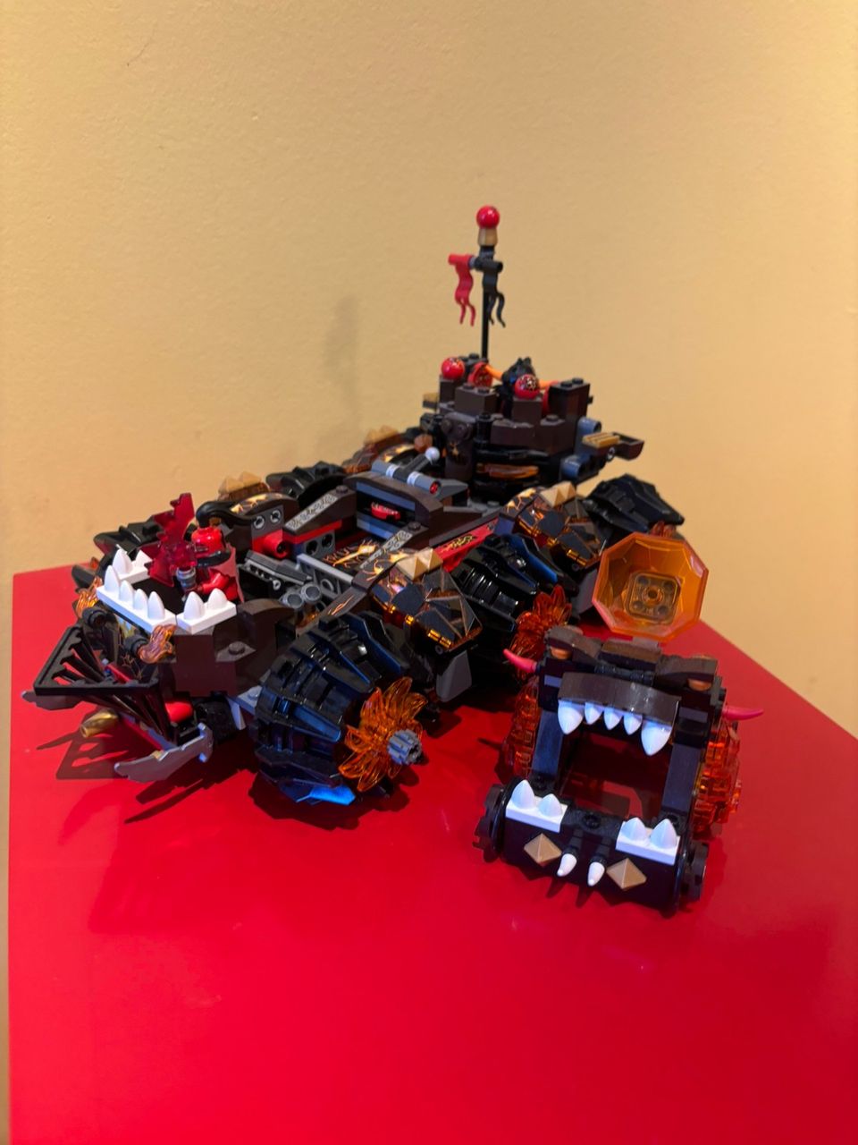 Lego Linna/auto ja katapultit