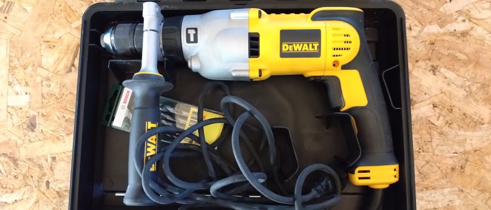 Dewalt iskuporakone DWD 530 KS