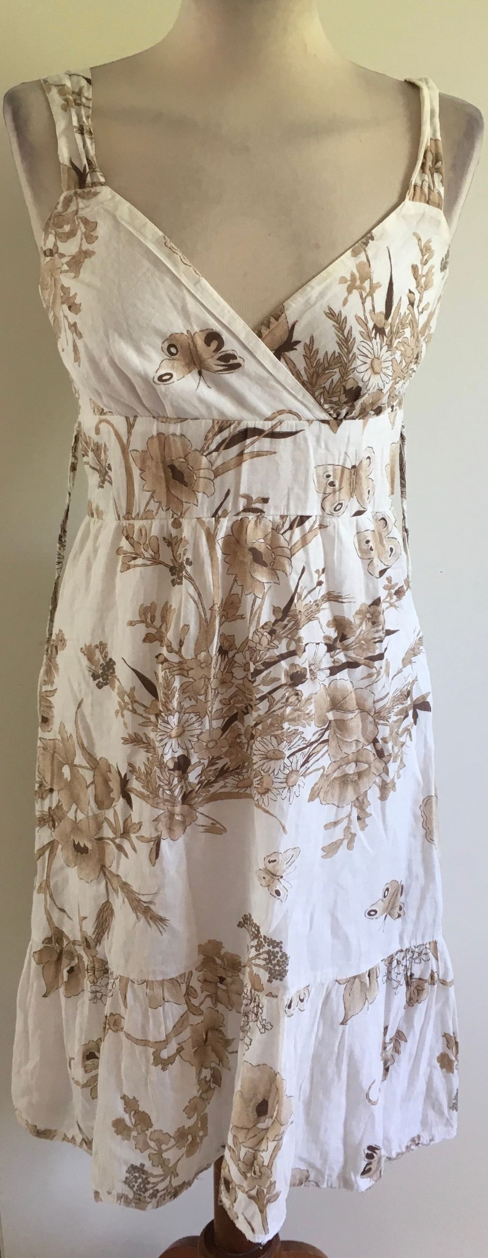 Vero moda kaunis valkoinen mekko kukkamekko 36