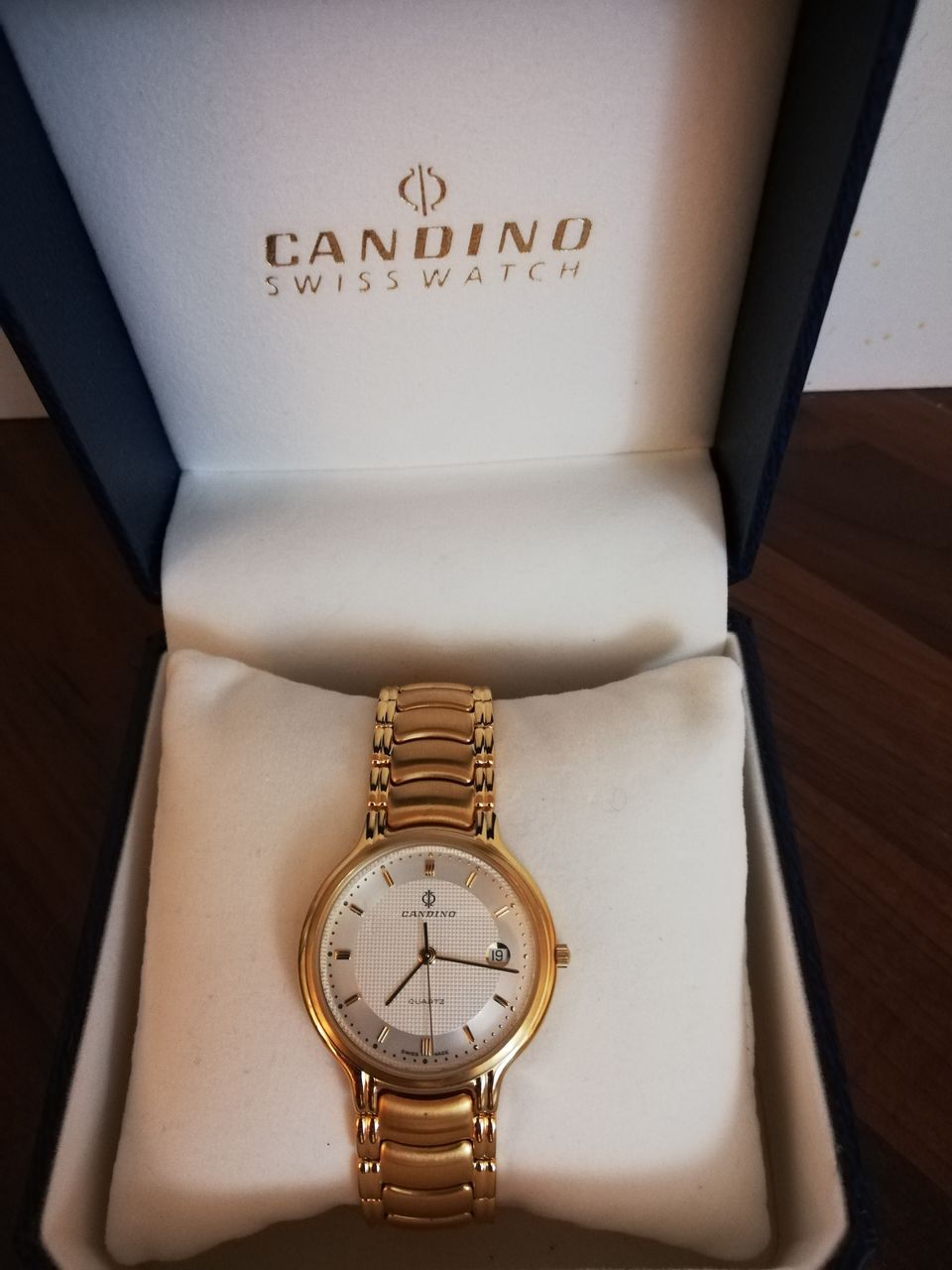 Candino Swiss watch rannekello