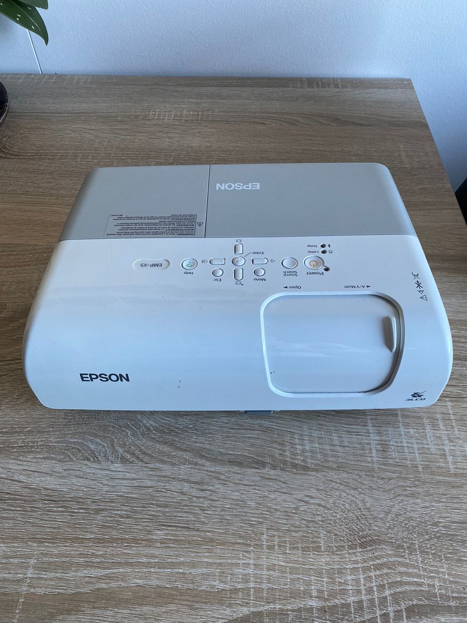 EPSON projektori