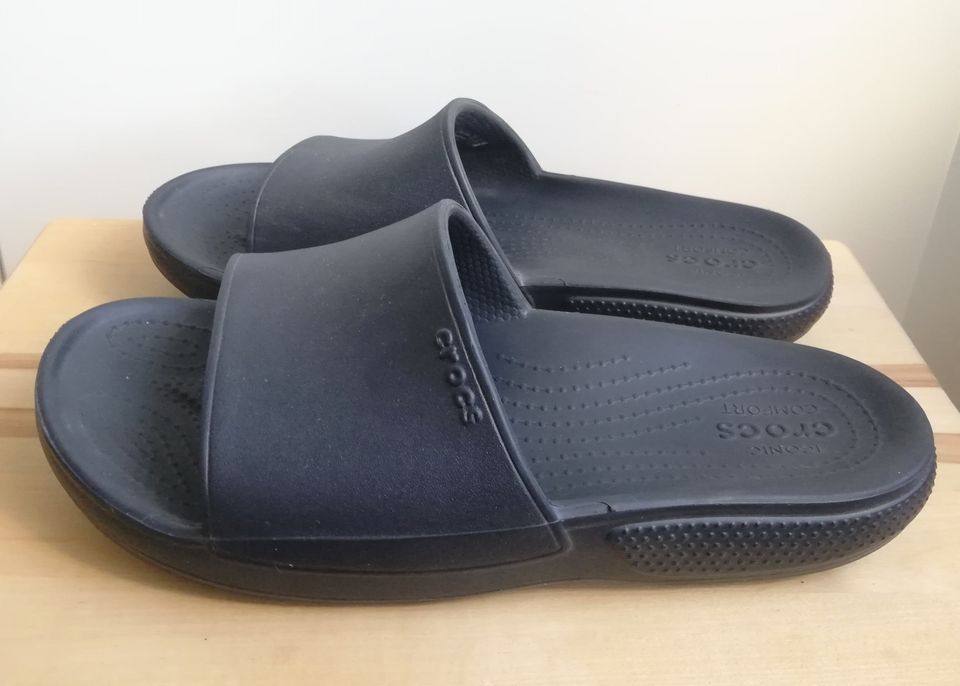 Aidot Crocs sandaalit, 41