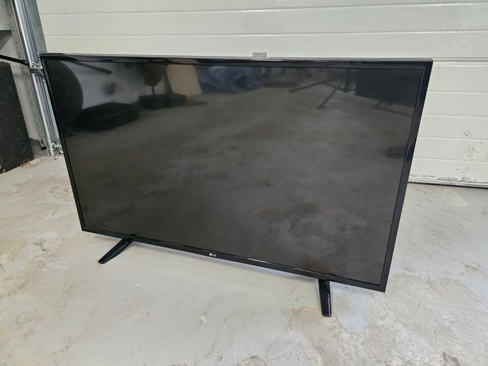 LG TV 43'' LF510V