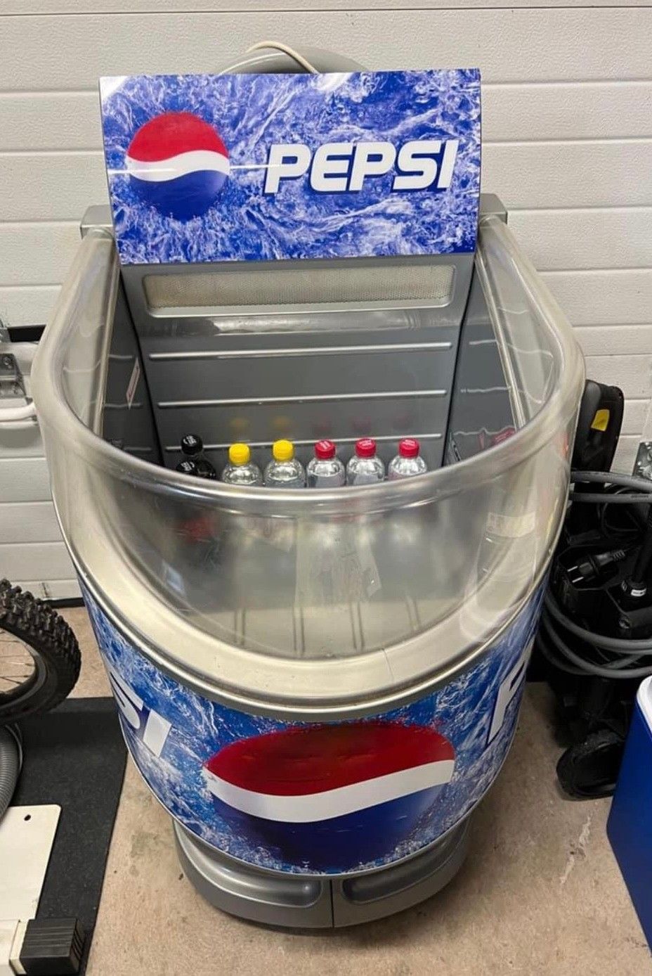 Pepsi kylmäallas/cooleri