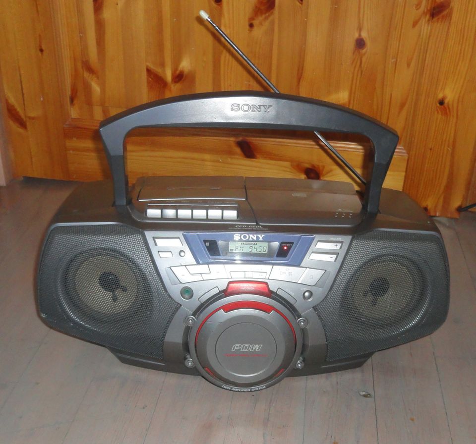 Sony CFD-G50L Ghettoblaster Radio CD Kasettinauhuri.