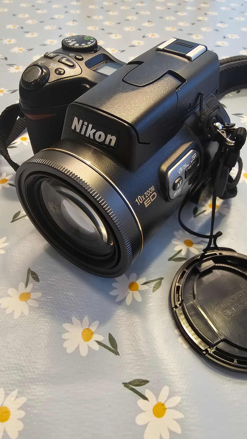 Nikon E8800 kamera
