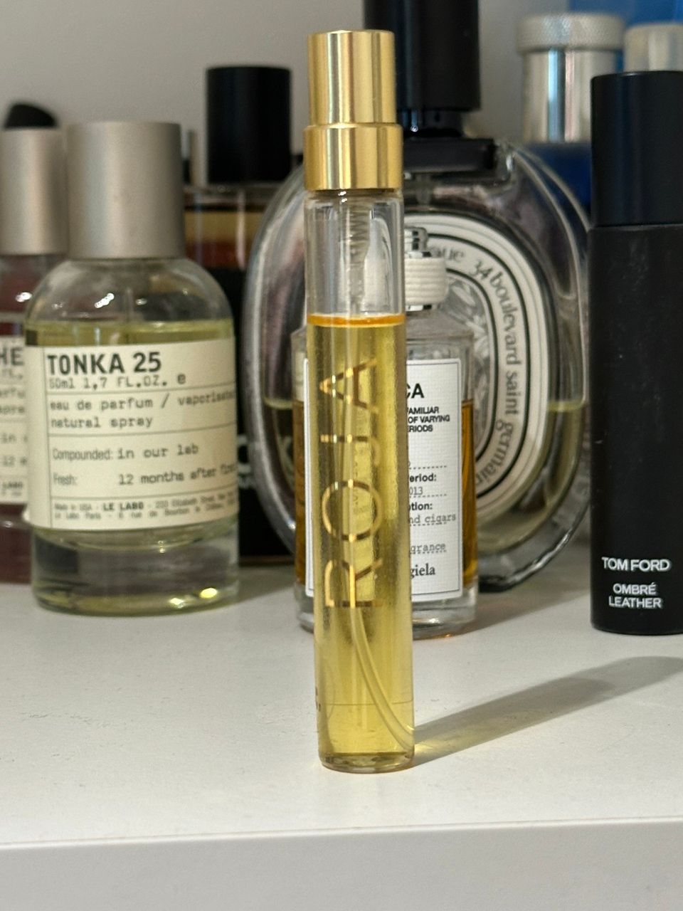 Roja Parfum De La Nuit 3 (Virallinen Rojan myymä matkapullo)