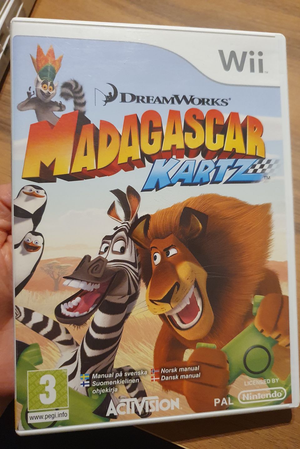 Wii Madagascar kartz peli ja rattiaihio