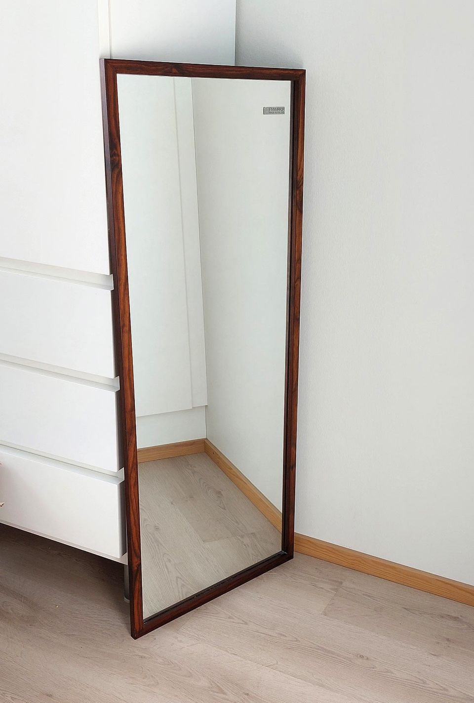 Mäkisen Kuvastin / Finnmirror seinäpeili (43x103 cm), siisti