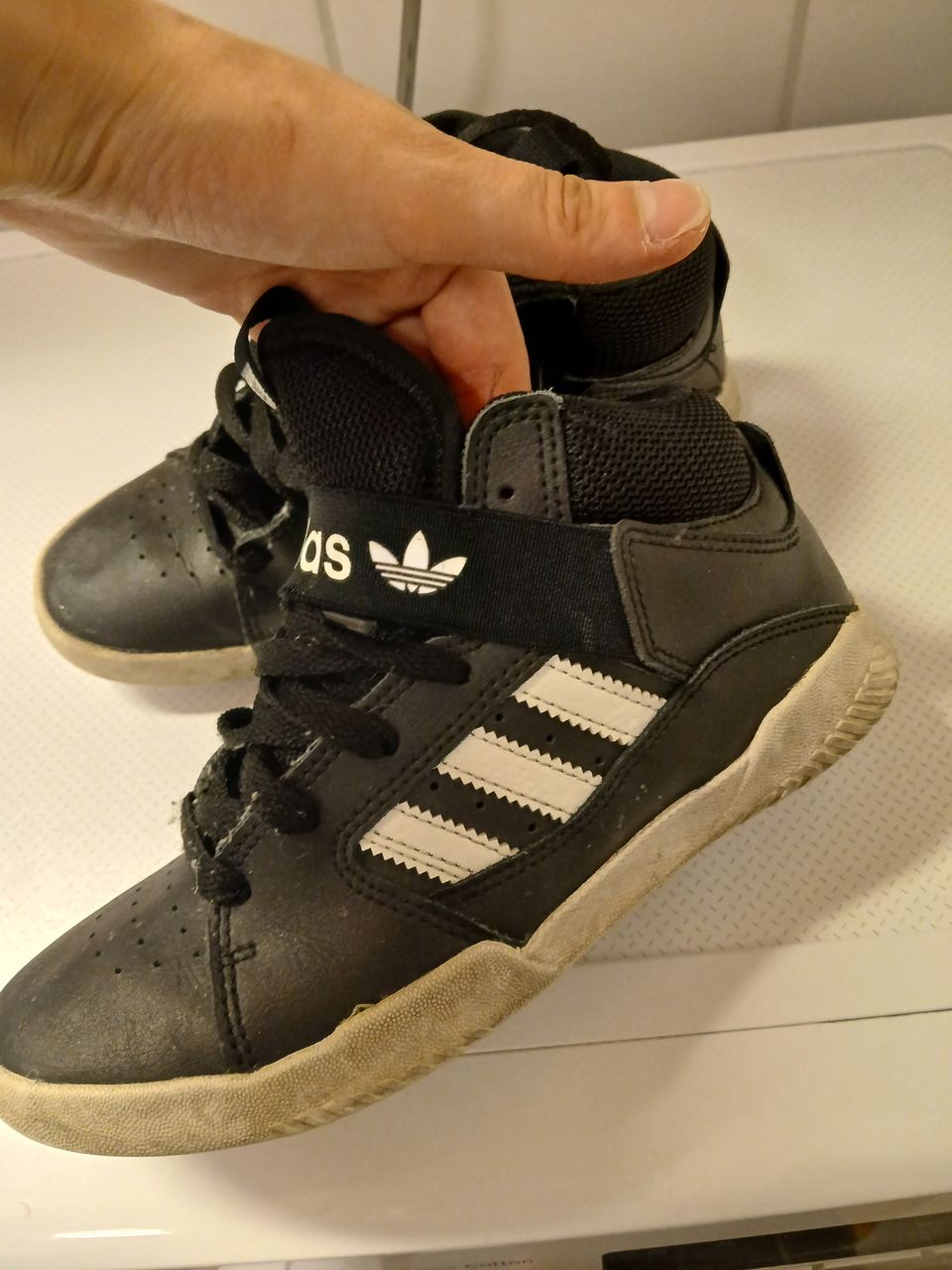 Adidas 34/35 kengät