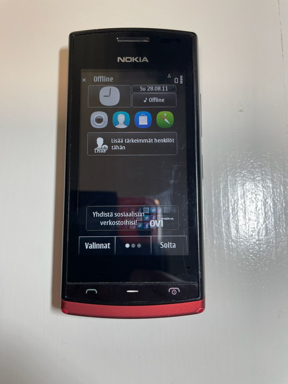 Nokia 500, punainen