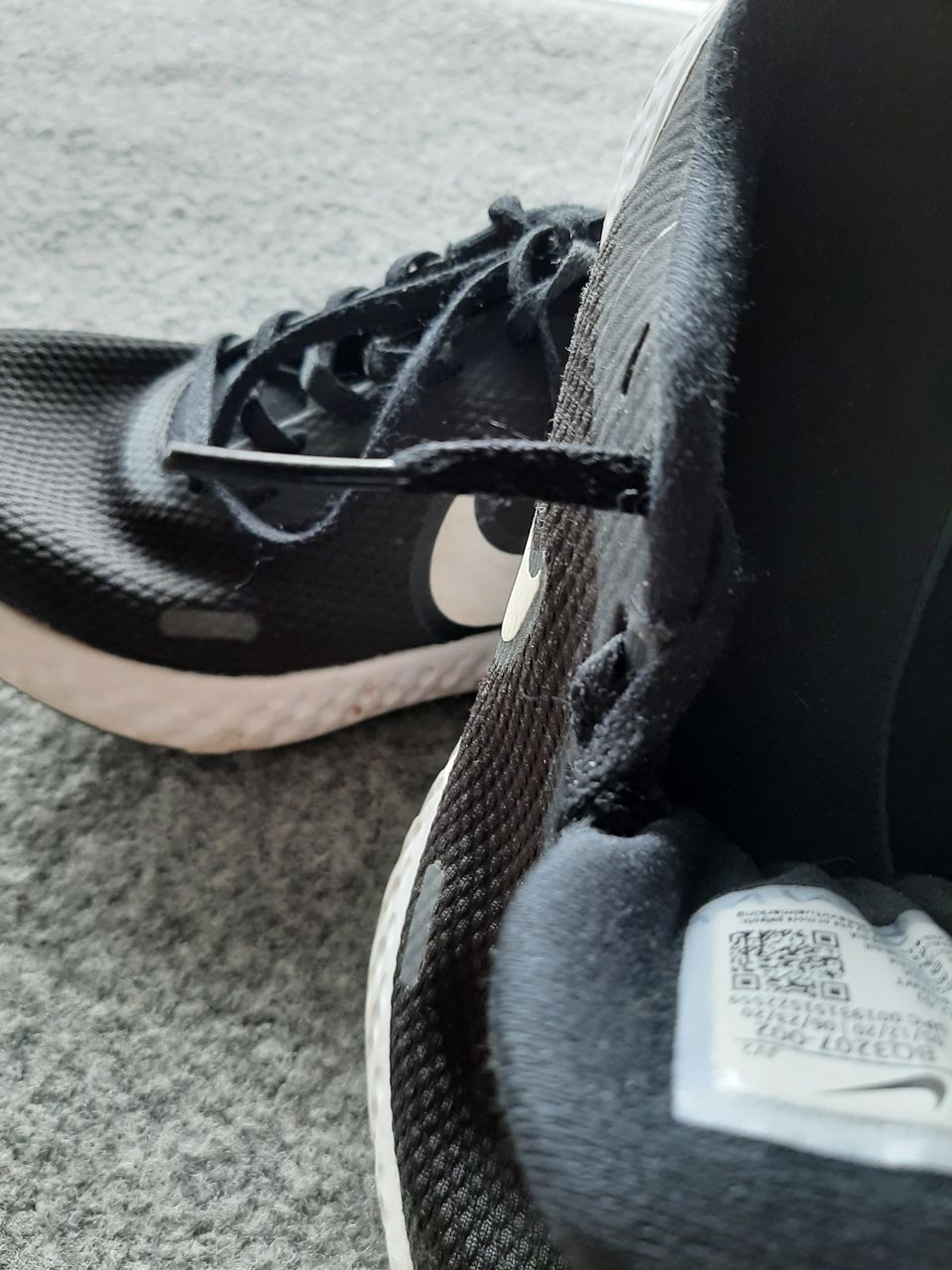 Nike Revolution lenkkarit koko 37,5