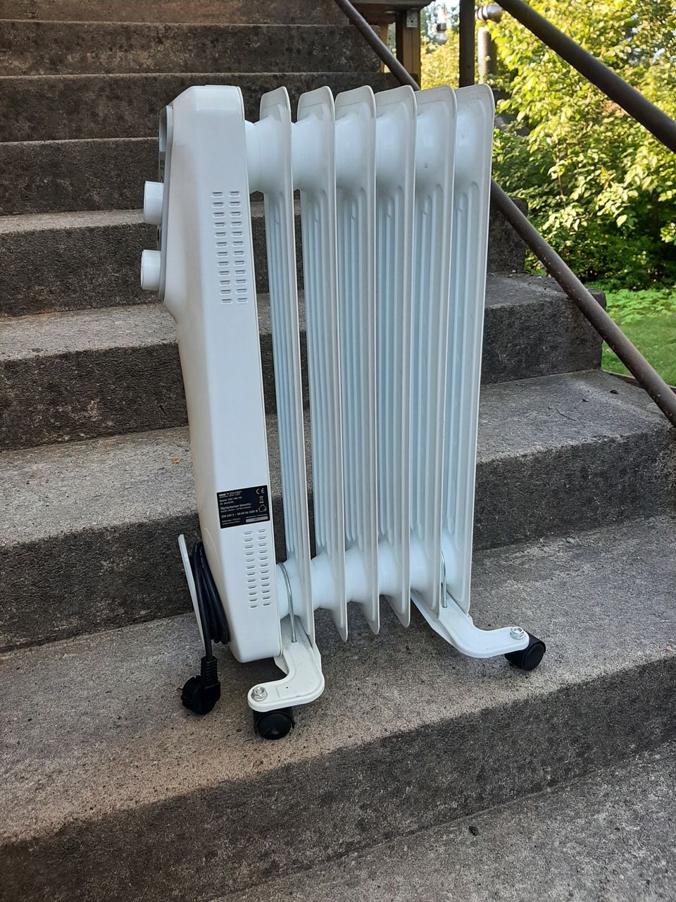 TOHO öljytäytteinen lämmitin, 1500W