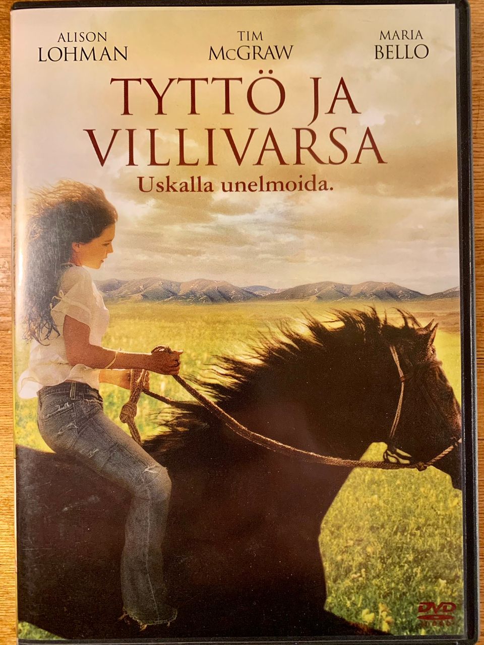 Tyttö ja villivarsa - Flicka DVD