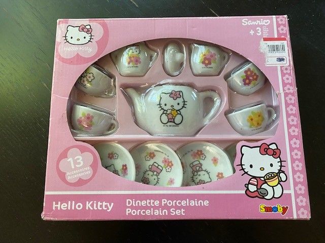 Hello Kitty posliini teeastiasto