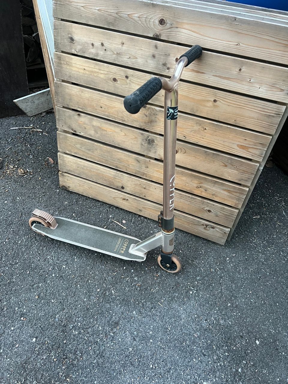 Copper stunt scooter potkulauta