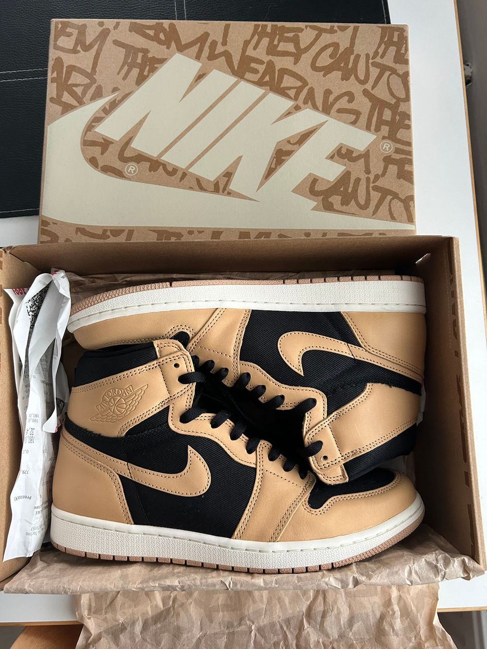 Nike Air Jordan 1 Retro High OG vachetta tan