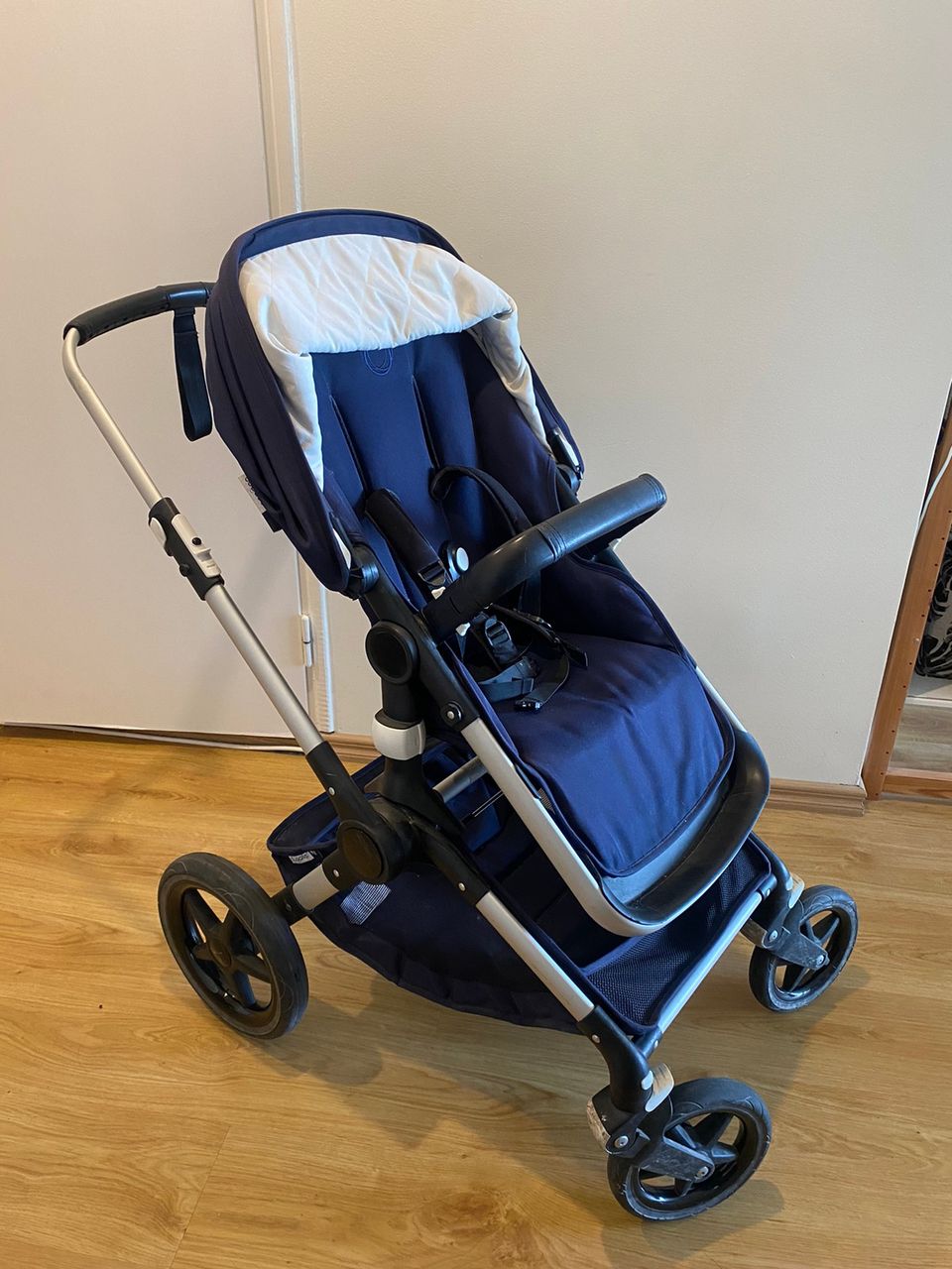 Bugaboo Fox KASAUSMEKANISMI EI TOIMI