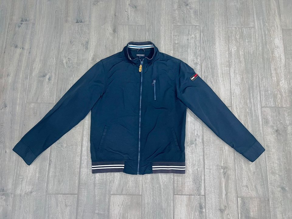 Tommy Hilfiger takki 14 - 16 v