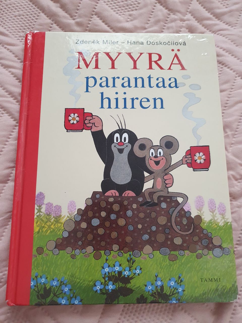 Zdeněk Miler Myyrä parantaa hiiren