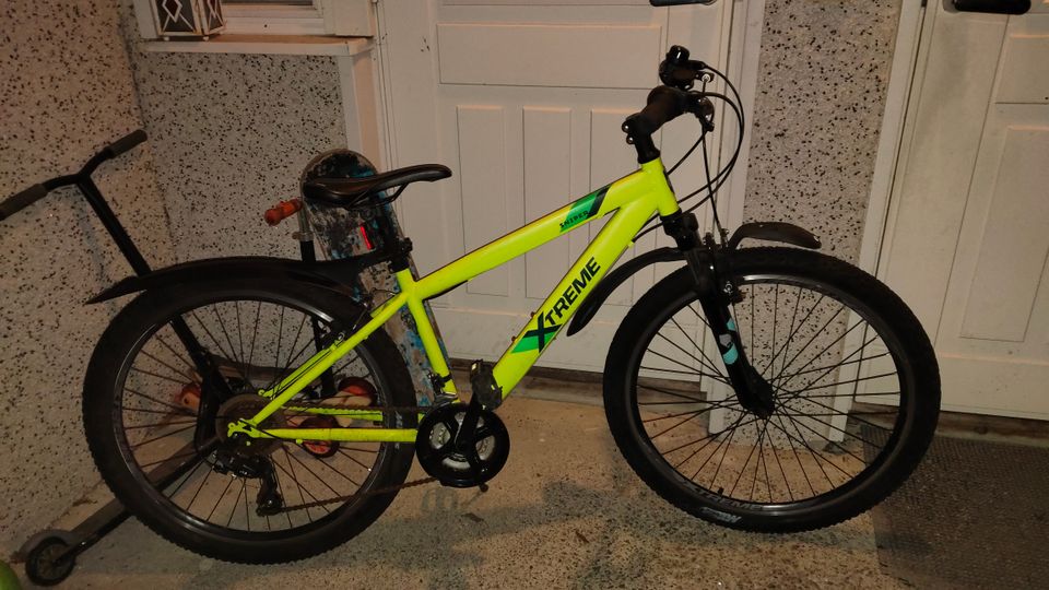 Sniper Extreme mtb maastopyörä 21-vaihdetta 26" neonkeltainen 38cm